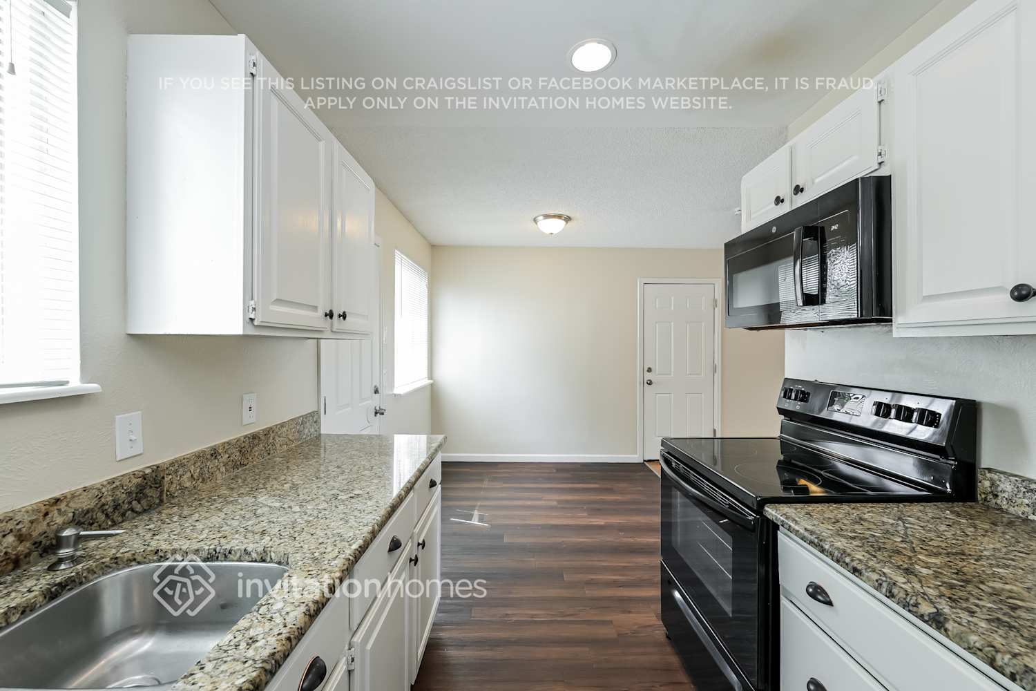 Building Photo - 1240 W 135th Dr