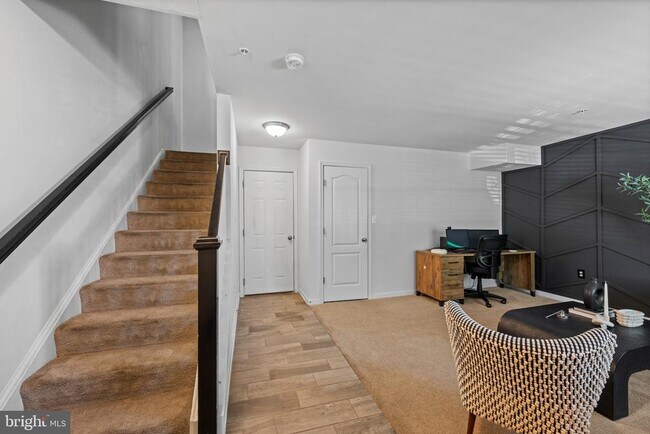 Building Photo - 10607 Meridian Hill Way