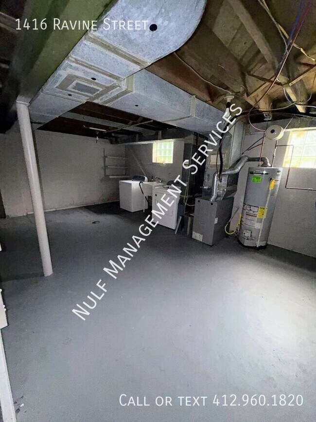 Building Photo - 1416 Ravine St