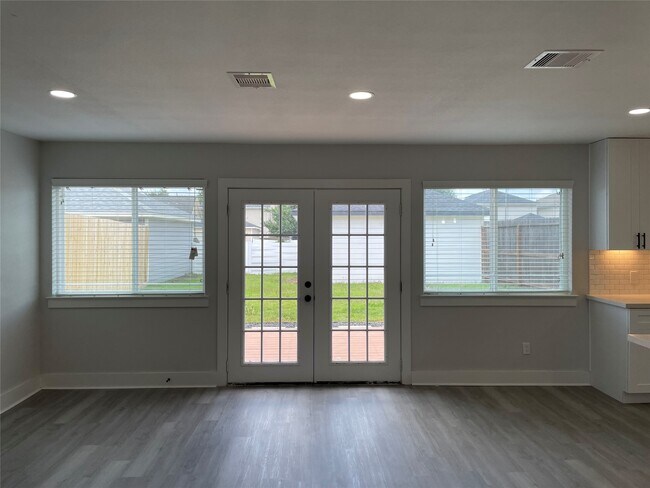 Building Photo - 20919 Hall Colony Ct