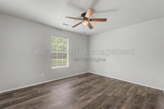 Building Photo - 3345 W Essex Dr