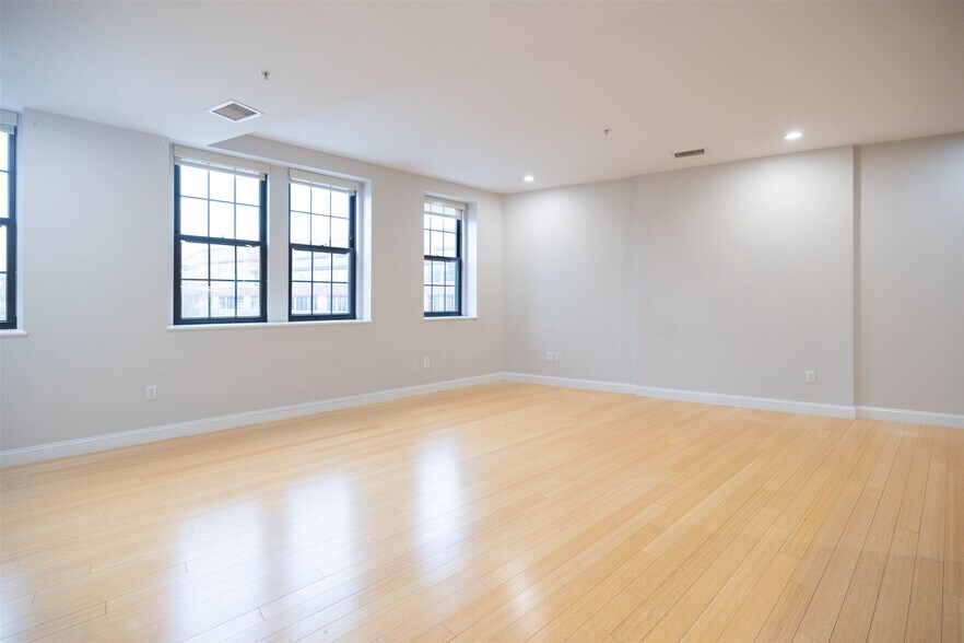 Building Photo - 460 Harrison Ave