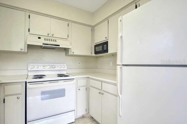 Building Photo - 2690 Coral Landings Blvd