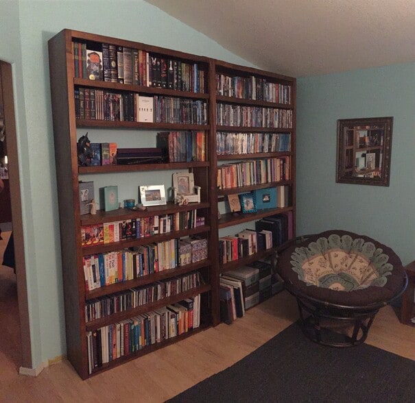 Office / Library - 6015 E Morningside Rd