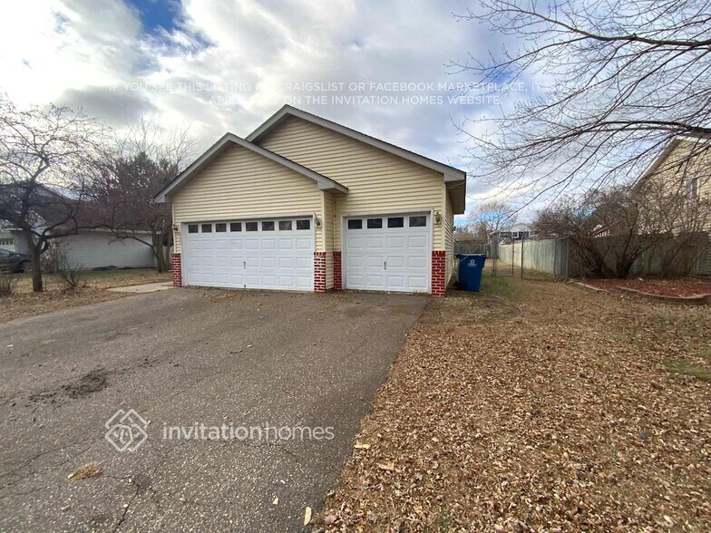 Building Photo - 6525A Douglas Dr N