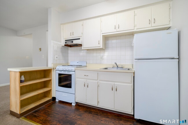 Building Photo - 445 Hope St