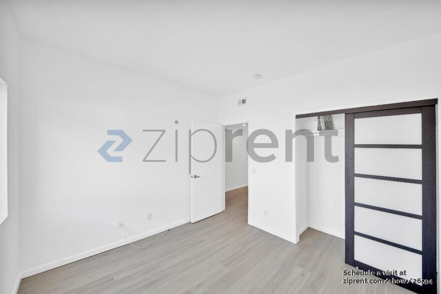 Building Photo - Unit 101