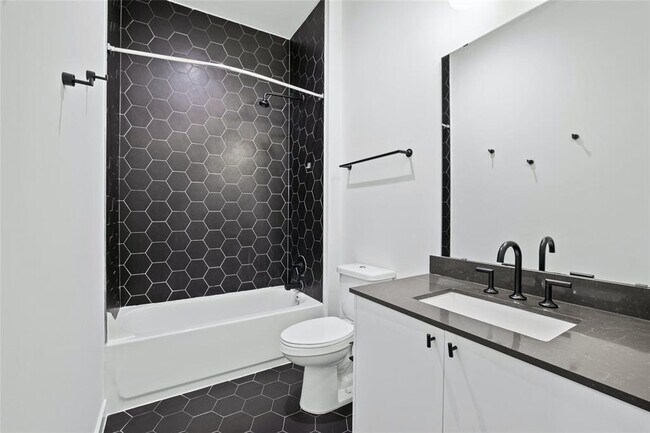 Building Photo - 800 Embassy Dr