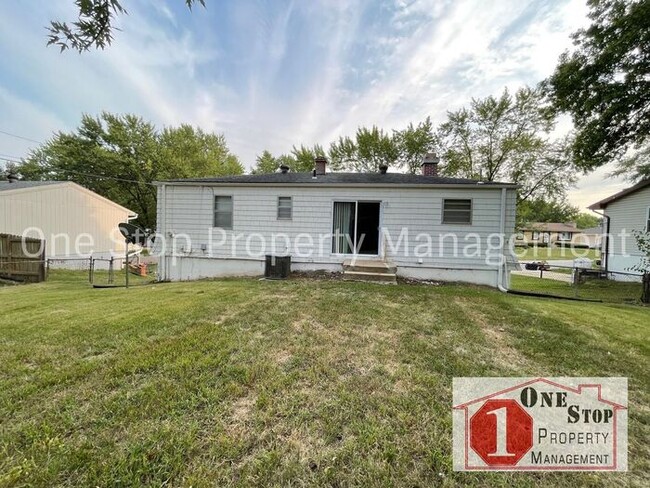 Building Photo - Cute 3 Bedroom, 1 Bath in North Kansas Cit...