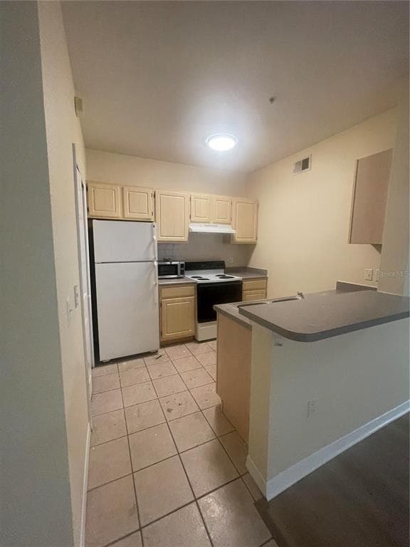 Building Photo - 8820 Dunes Ct