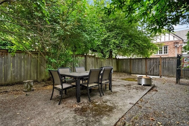 Building Photo - Cute North Tacoma Home - Stadium District ...