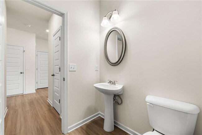 Building Photo - 228 Whitneys Wy