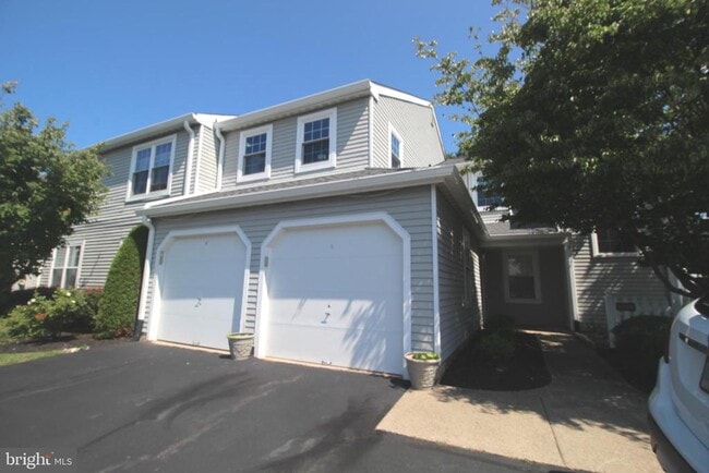 Building Photo - 681 Rose Hollow Dr