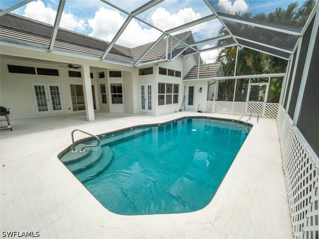 Building Photo - 11394 Waterford Village Dr