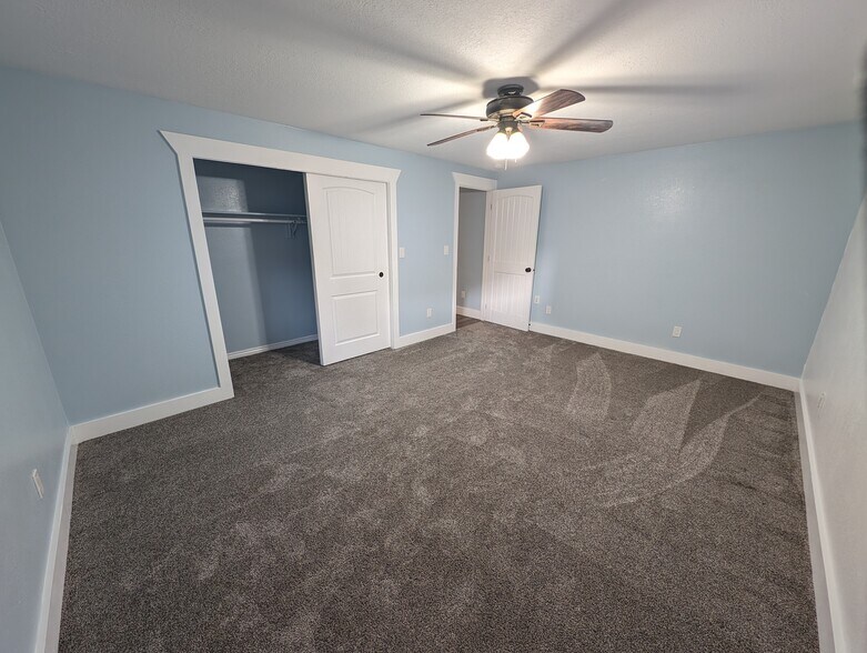 Building Photo - 1621 N 2600 W