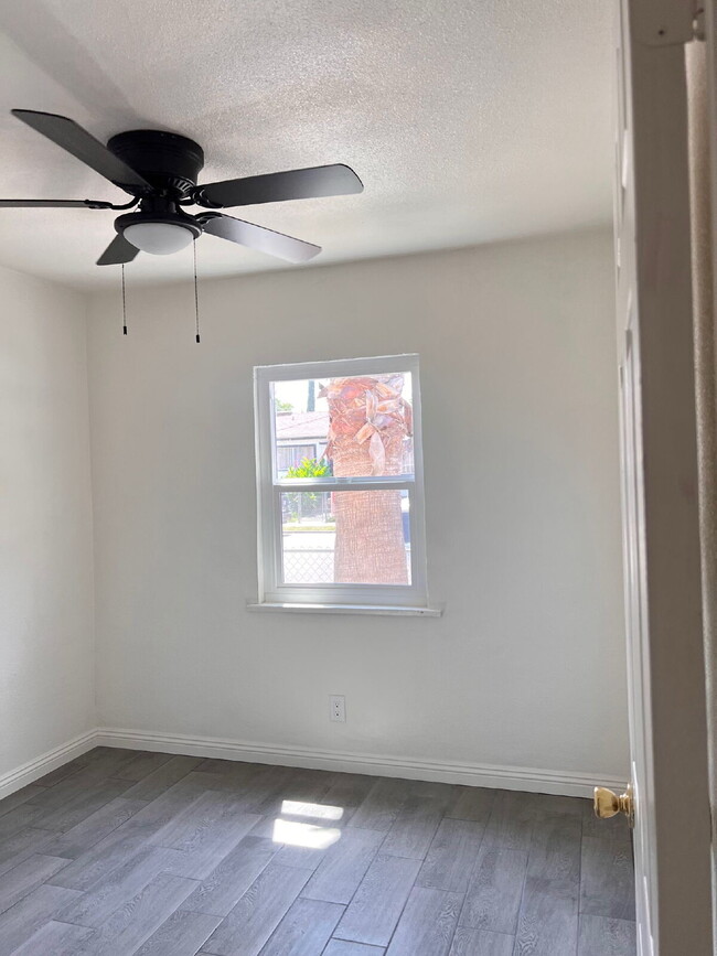 Building Photo - Newly renovated 2br 1bath near the 215