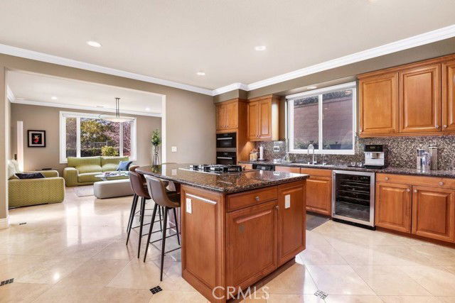 Building Photo - 9 River Rock Dr