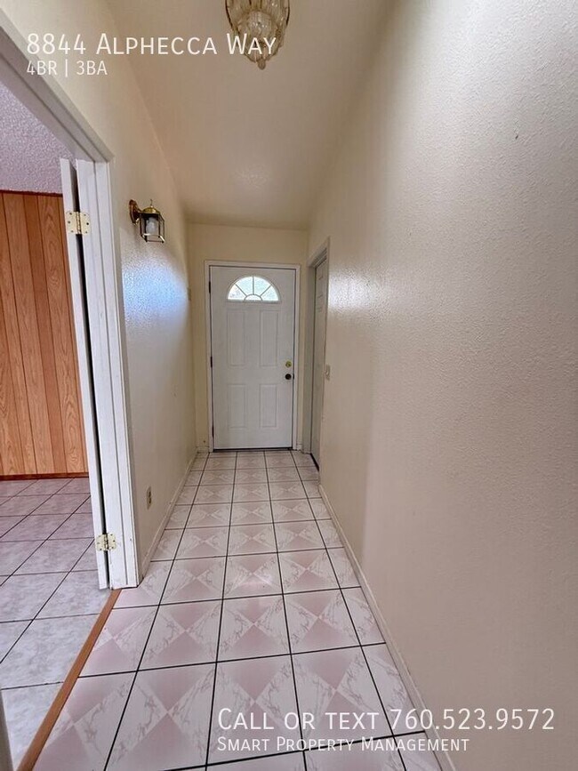 Building Photo - 8844 Alphecca Way