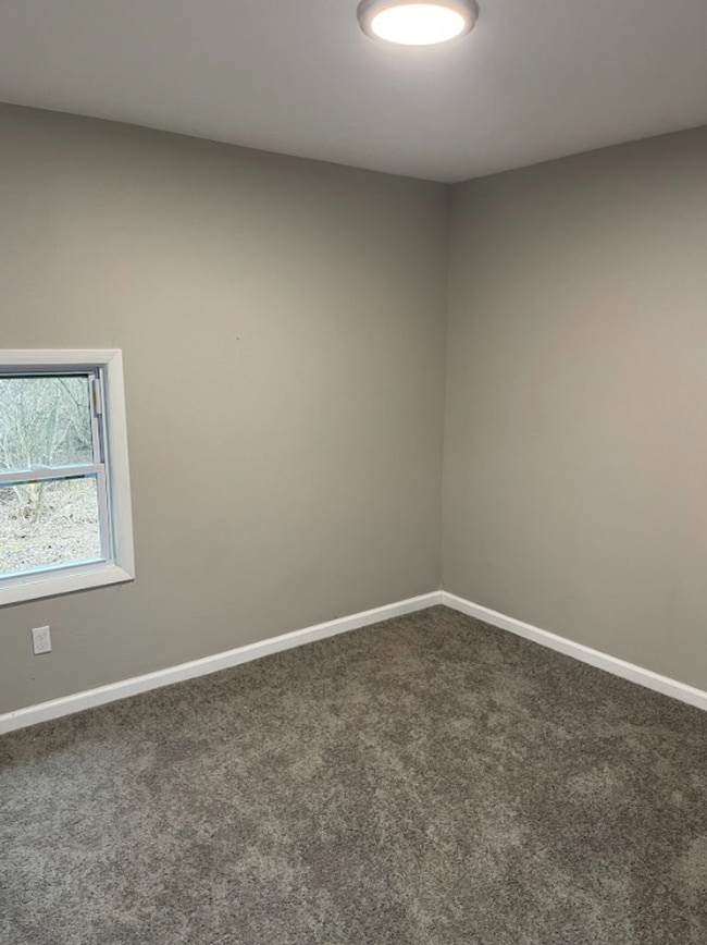 Building Photo - Beautiful 3 Bedroom 2 Bath Home! MOVE IN SPECIAL!