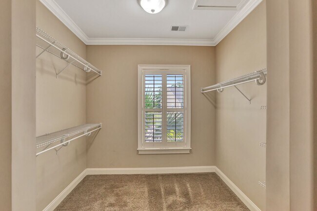 Building Photo - Elevated Home in The Club at Legends Oaks Plantation