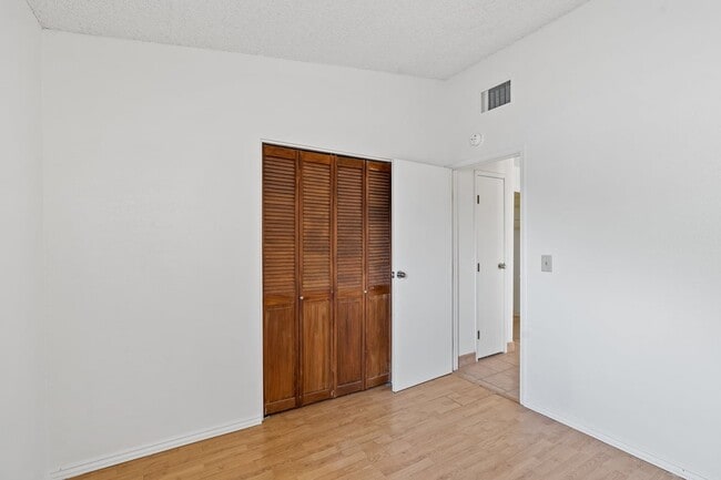 Building Photo - 7221 S Camino Alegre
