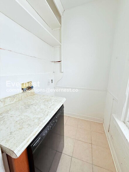 Building Photo - 4443 Elmwood St