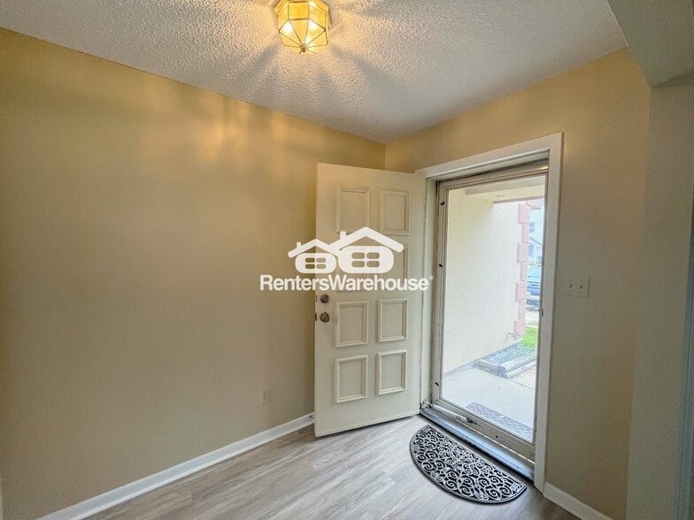 Building Photo - 1812 Delaney St