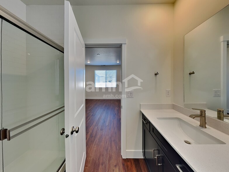Building Photo - 941 N Rivermist Pl