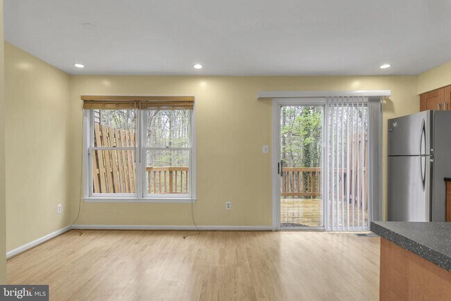 Building Photo - 7222 Lensfield Ct