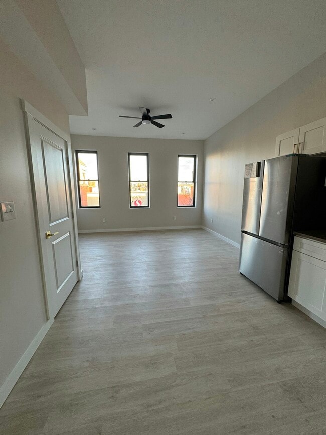 Building Photo - 2416 N Charles St