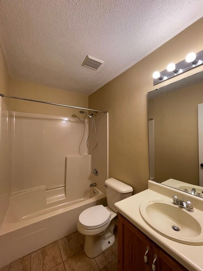 Building Photo - Quail Hollow Subdivision -  $300 OFF FIRST...