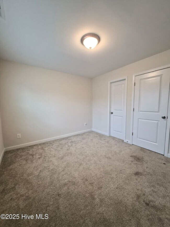 Building Photo - 616 Riggs Rd