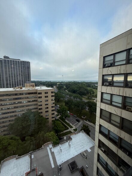Building Photo - 4230 N Marine Dr