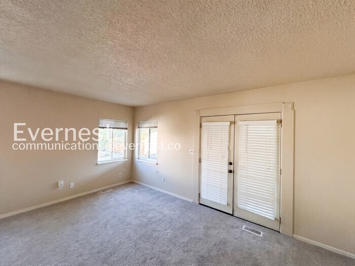 Building Photo - 4260 Dye St