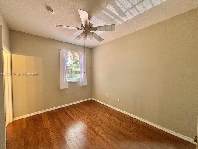 Building Photo - 2307 Anchor Ct