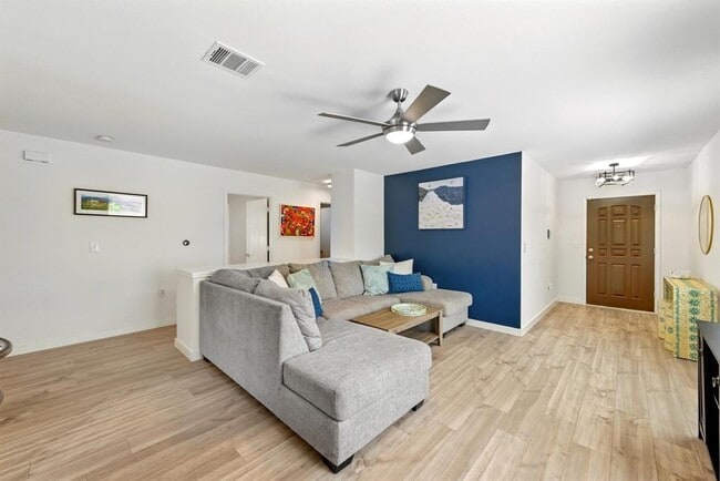 Building Photo - 5307 Apple Orchard Ln