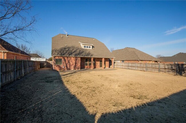 Building Photo - 4003 SW Banbury Dr