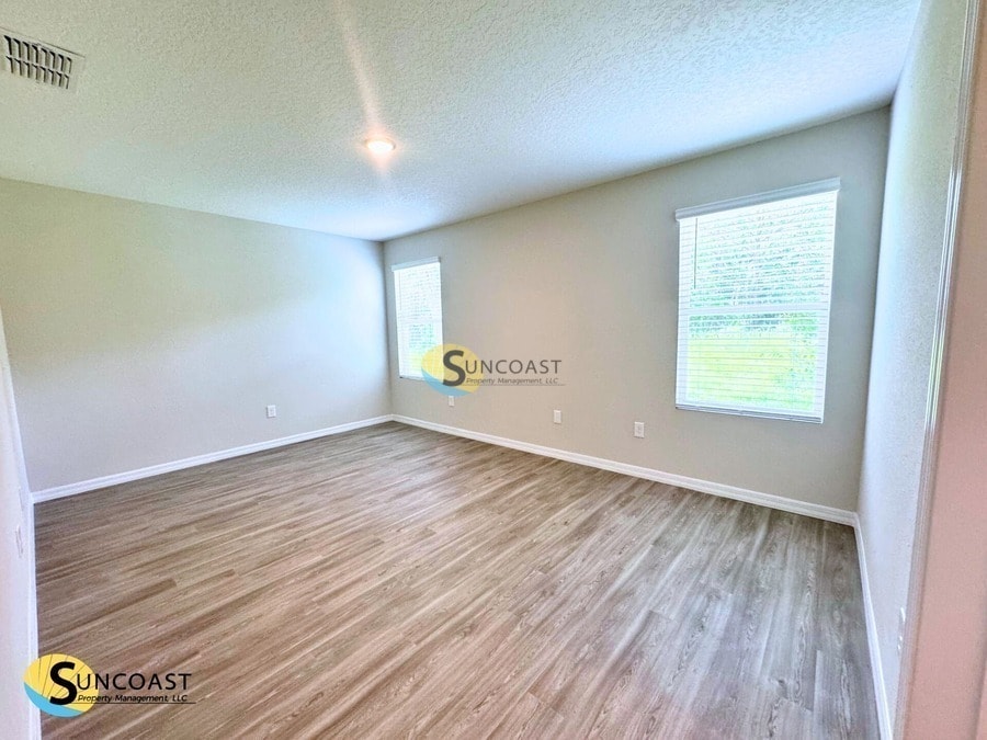 Building Photo - 7070 Plymouth Grove Ct