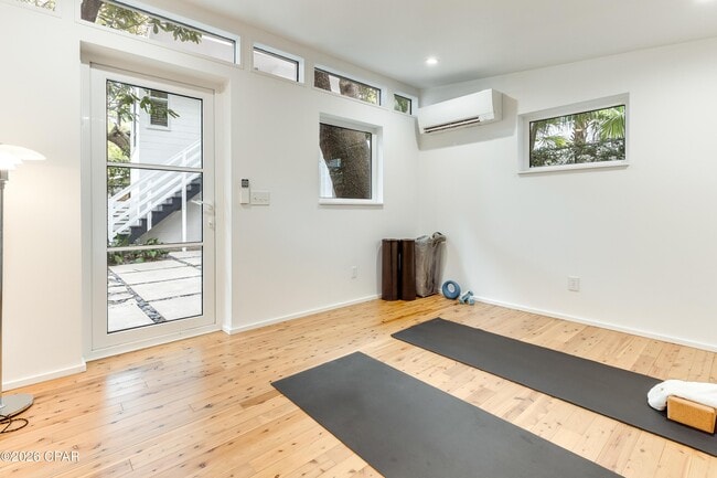 Building Photo - 2979 S County Hwy 395