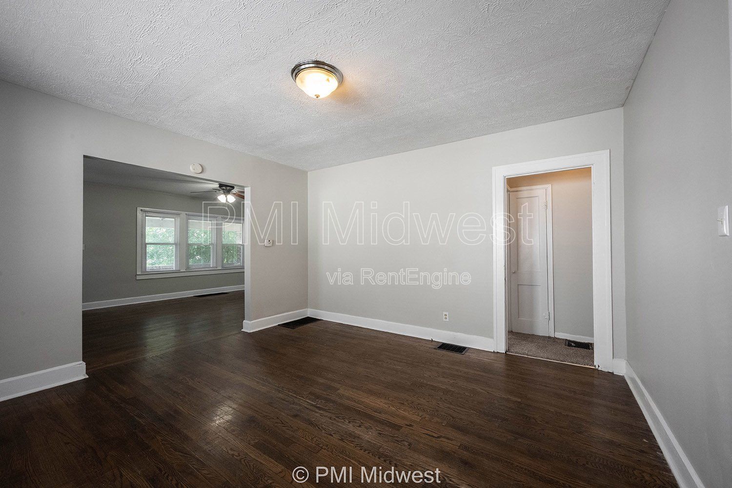 Building Photo - 1529 E Ohio St