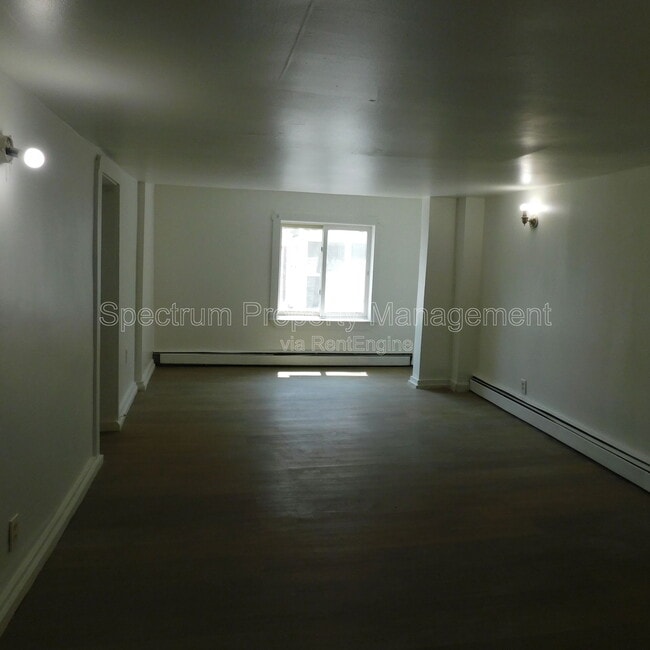 Building Photo - 42 Carey Ln
