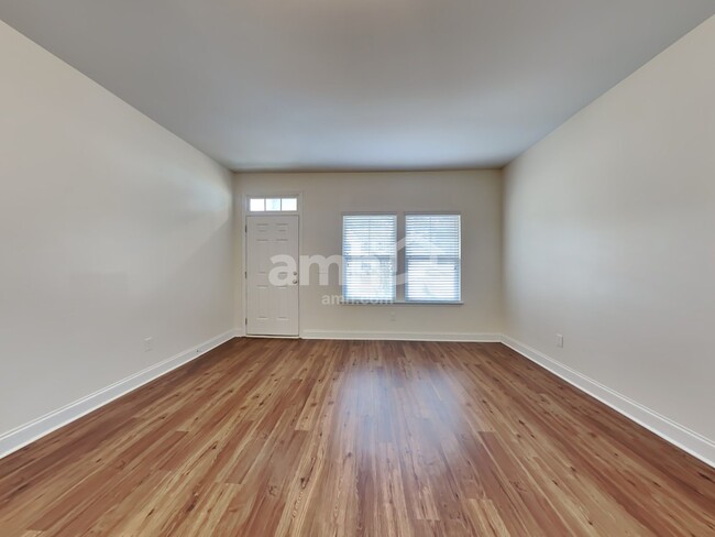 Building Photo - 107 Cooper Dr