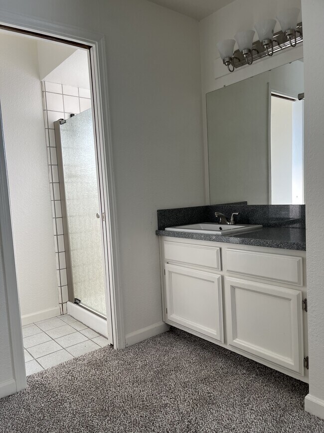 Building Photo - 1706 Brookglen Dr