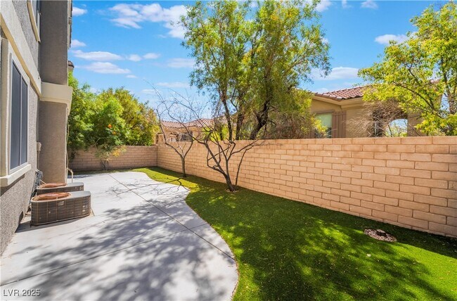 Building Photo - 11901 Luna Del Mar Ln