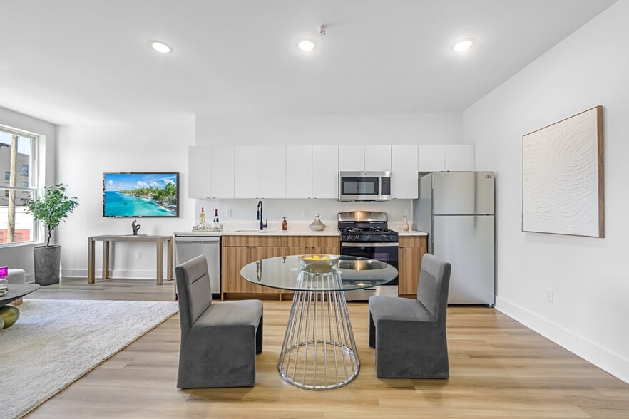 AP0A9812HDR - 30-32 McAdoo Ave - ASK ABOUT OUR RENT SPECIAL
