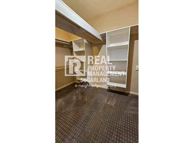 Building Photo - Elegant Living & Modern Comfort in Lexington Creek