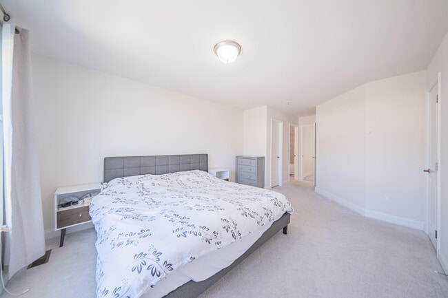 Building Photo - 3081 N Spurway Dr
