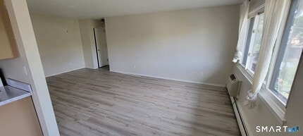 Building Photo - 154 Cold Spring Rd