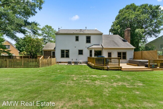 Building Photo - 4 br, 2.5 bath House - 112 Allen Harris
