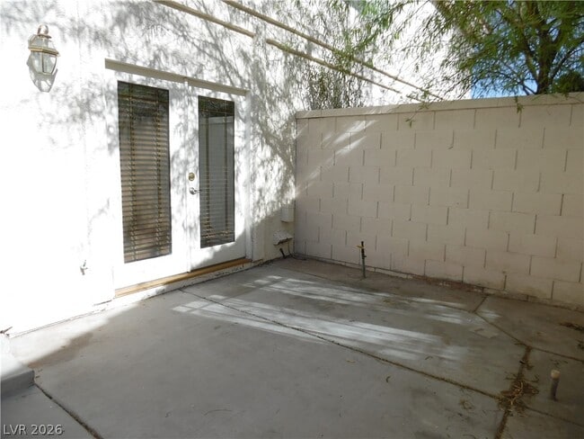 Building Photo - 7948 W Nevso Dr